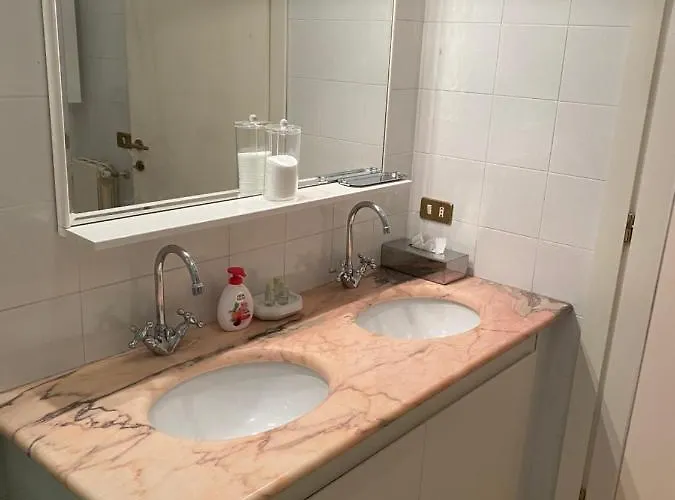 Vhometrevi *